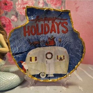 DECOUPAGE SCALLOPED FAN SHELL 